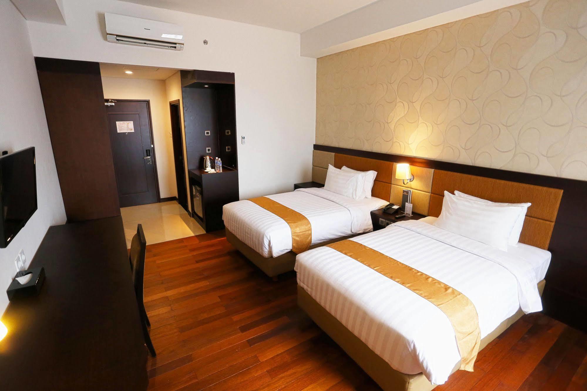 Beston Hotel 4*