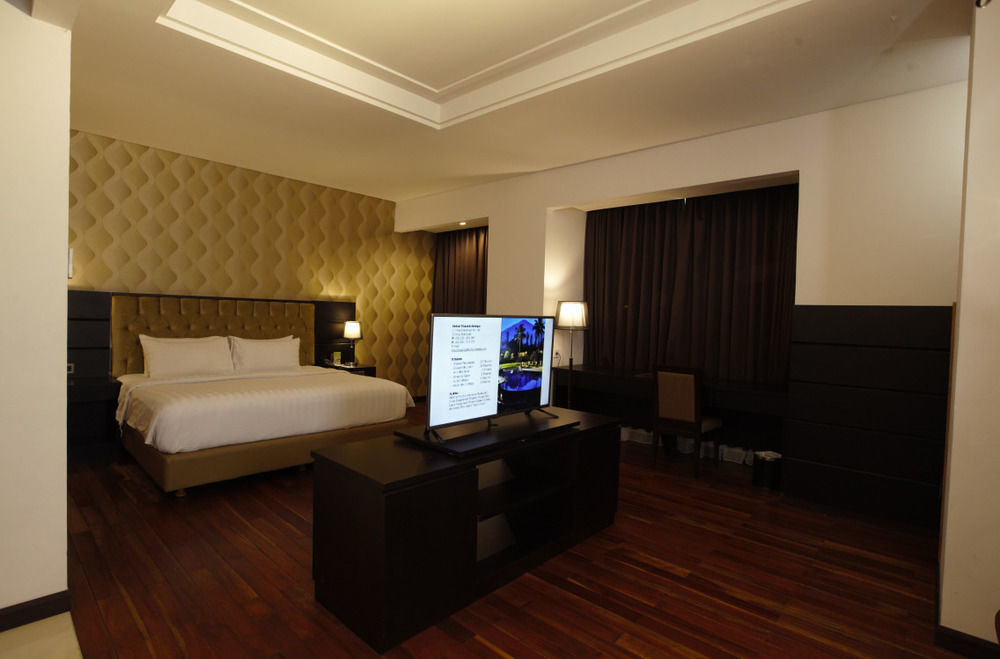 Beston Hotel 4*